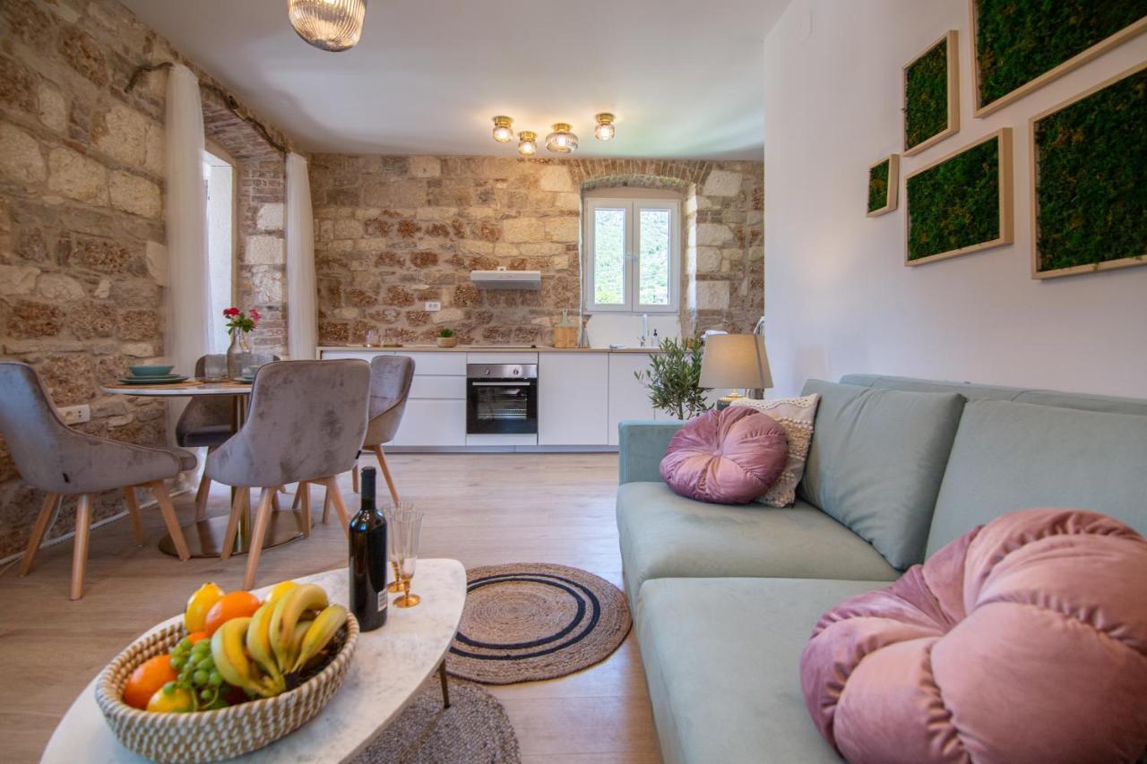 Apartment Mali Raj Komiza