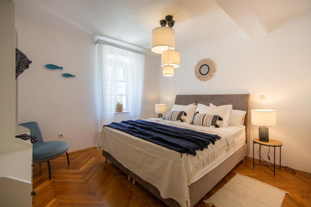 Apartment Mali Raj